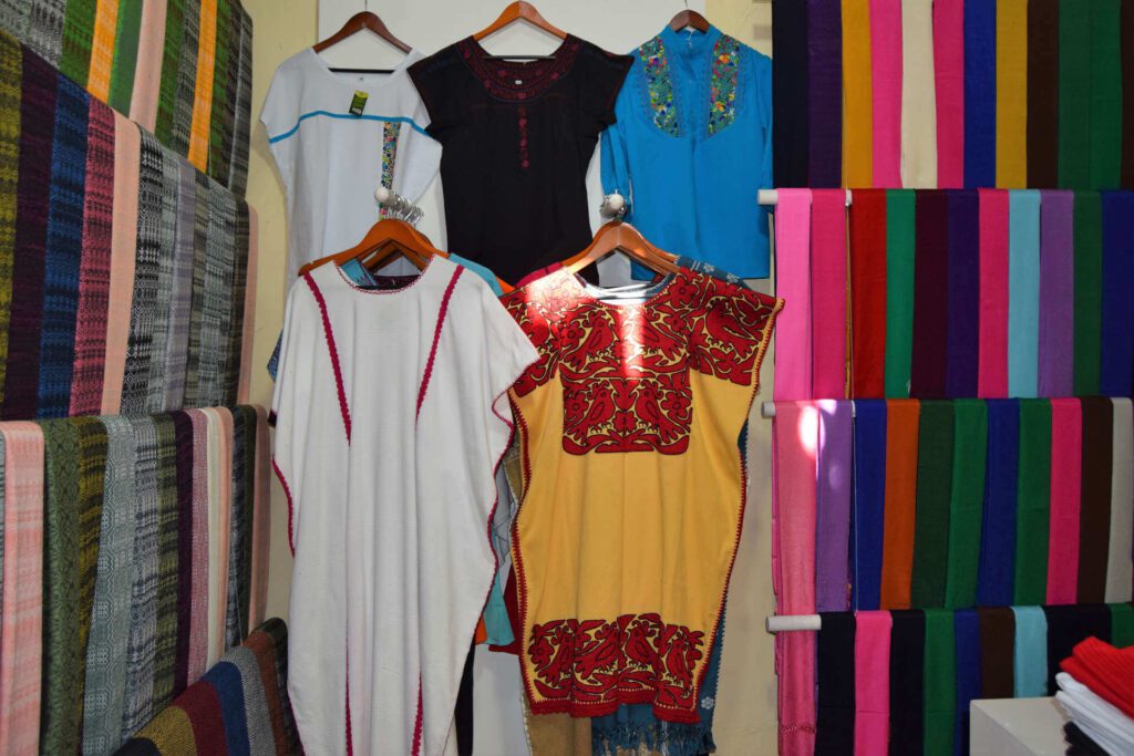 La Plaza-Artesanías de Oaxaca-Textiles de Algodón-Blusa